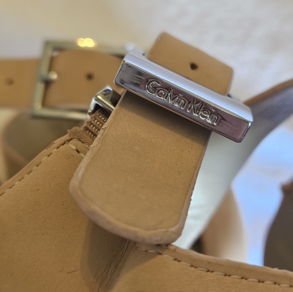 Calvin Klein Valerie Cow Roma Stilettos Heels Size 7.5 Caramel Nude - Picture 8 of 8